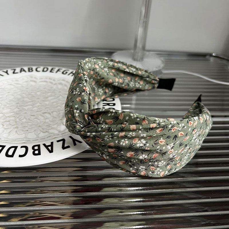 女性用、柔らかいコットン素材、小花柄、ねじり結びデザインのヘ - Travel Accessories Aesthetic のレビューと価格